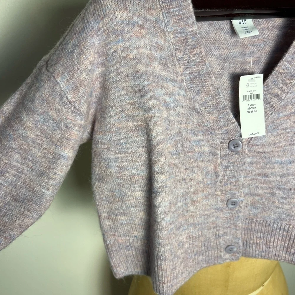 Gap 3T lavender v-neck cardigan NWT